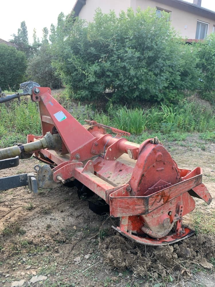 Tonte, coupe et entretien des surfaces — photo temporaire, à remplacer